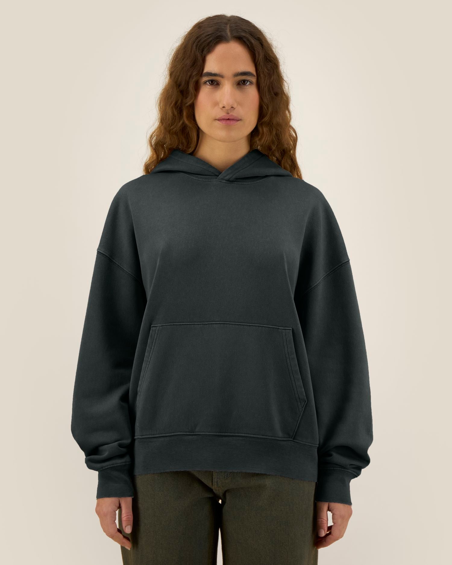 Sudadera con capucha unisex teñida en prenda - 300 GSM | Chaser Vintage - STSU282