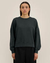 Garment-dyed Sweatshirt mit Rundhalsausschnitt für Damen – 320 g/m² | Stella Alma Vintage – STSW284