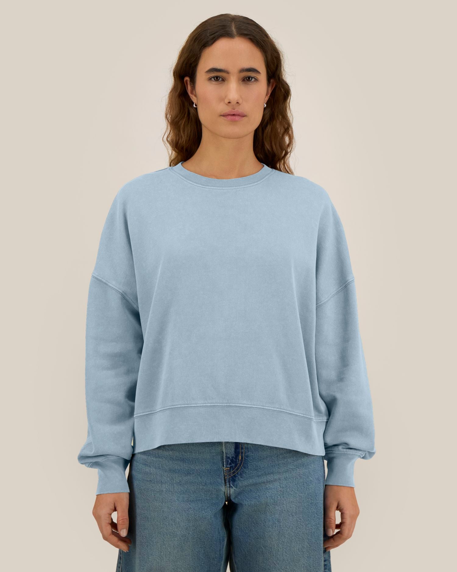 Garment-dyed Sweatshirt mit Rundhalsausschnitt für Damen – 320 g/m² | Stella Alma Vintage – STSW284