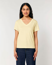 Camiseta orgánica de mujer con cuello en V - 155 GSM | Stella Isla STTW176