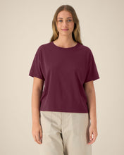 Women's T-shirt with curved high-low hem - 155 GSM | Stella Etta - STTW264