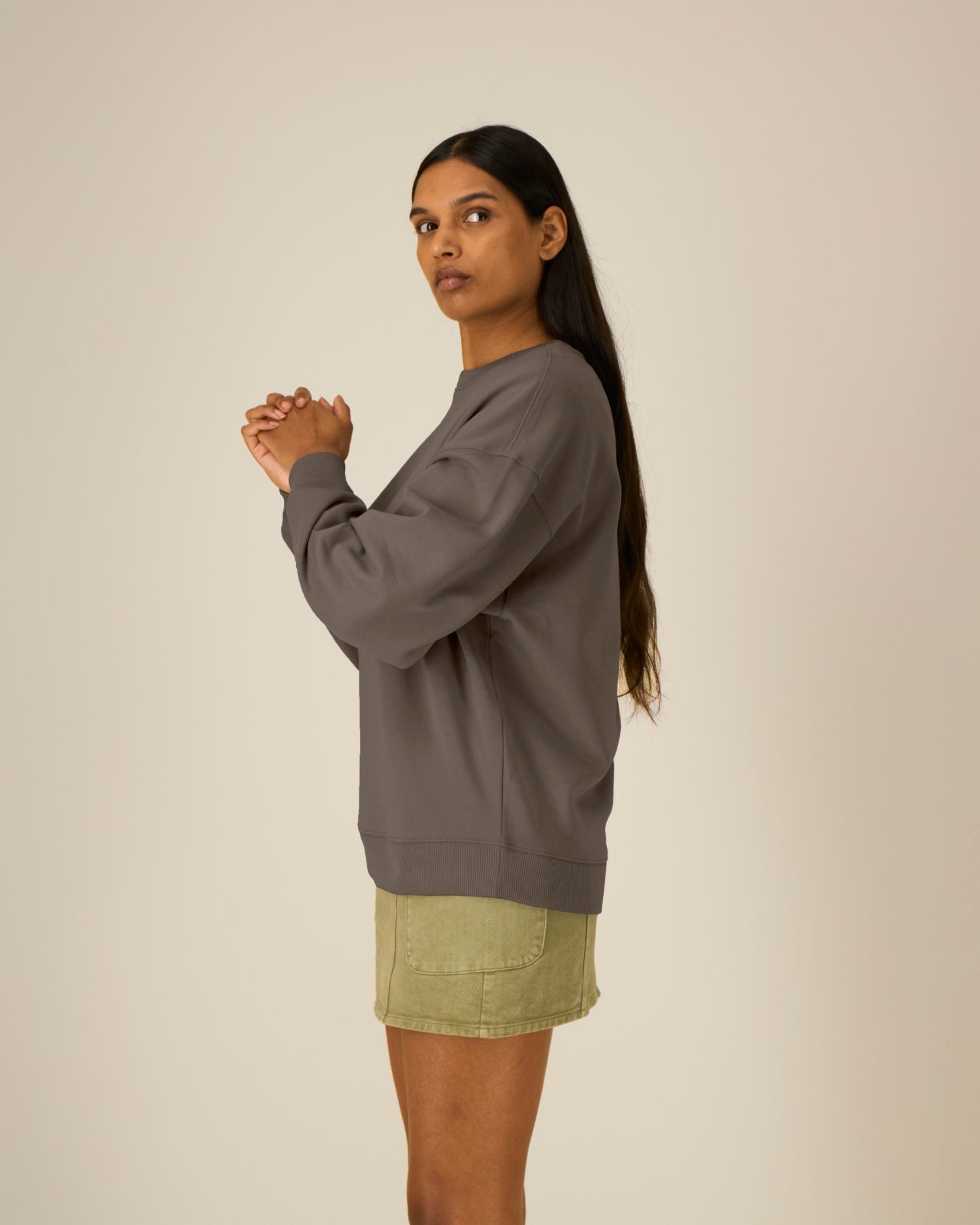 Sudadera unisex de algodón orgánico con cuello redondo y talla grande - 350 GSM | Radder 2.0 STSU208