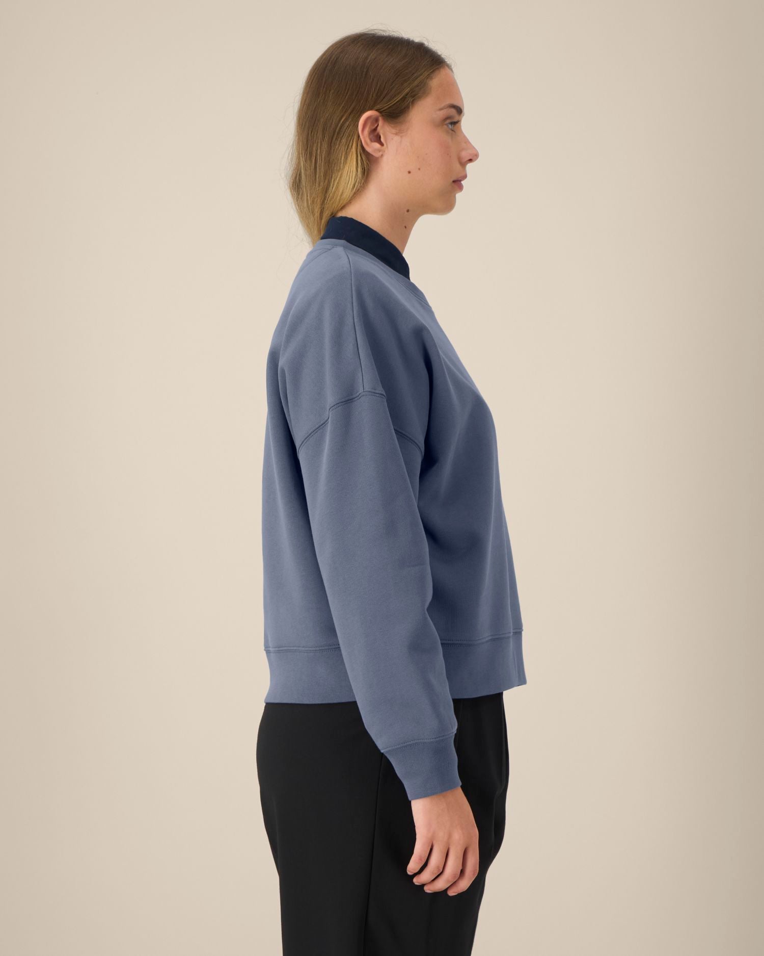 Women’s CrewNeck Sweatshirt - Organic Cotton, 300 GSM | Stella Alma STSW212