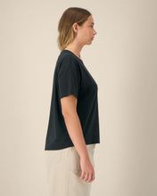 Women's T-shirt with curved high-low hem - 155 GSM | Stella Etta - STTW264