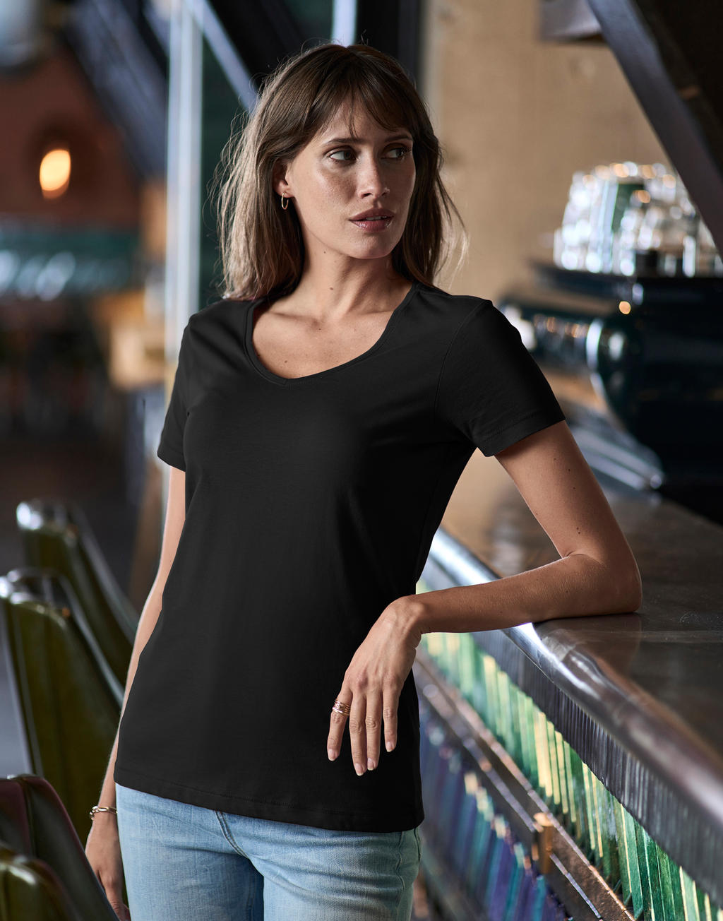 Women's Luxury V-Neck Tee - Tailoret Fit - 160 g/m² | 13054